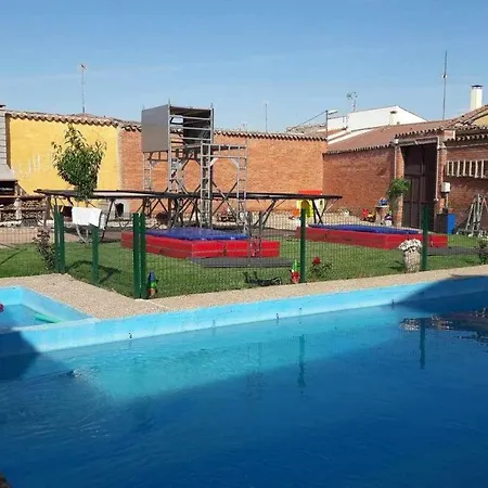 Casa De Pueblo *