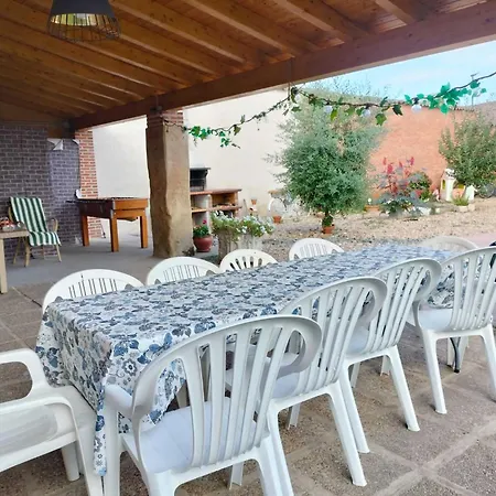 Casa De Pueblo * Babilafuente