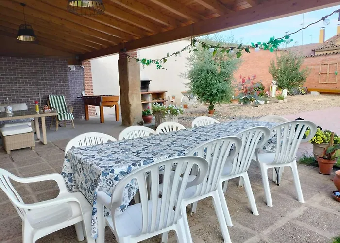 Casa De Pueblo * Babilafuente